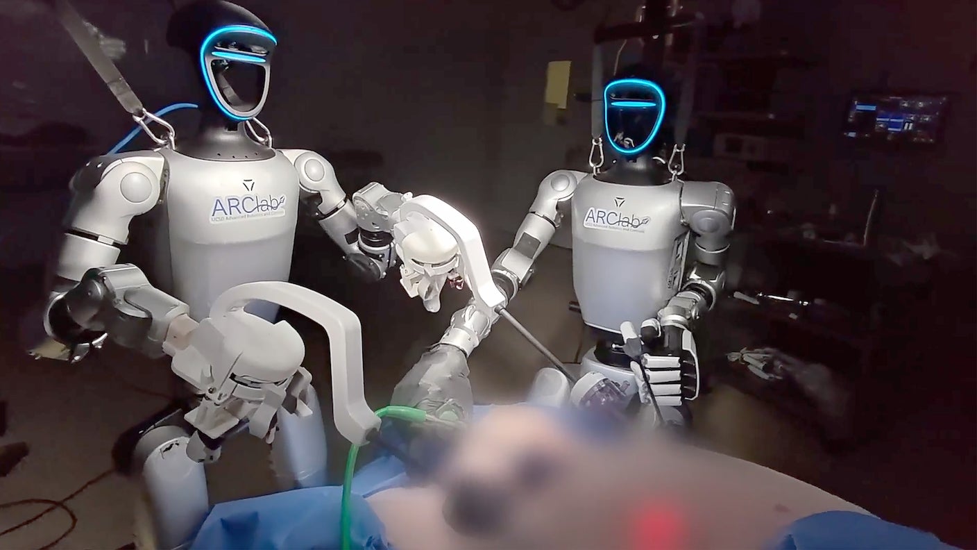 Personal Digest: Humanoid Robot Performs Live Surgery