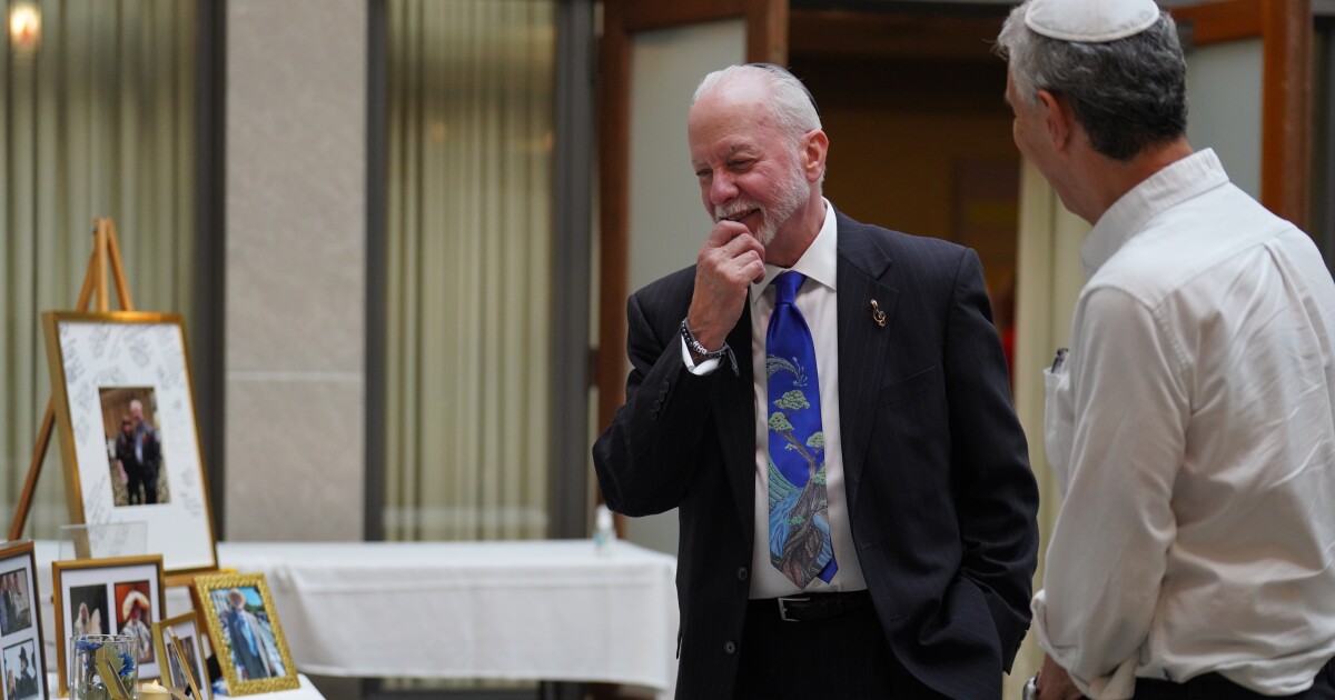 Personal Digest: Tree of Life rabbi retires after years of healing