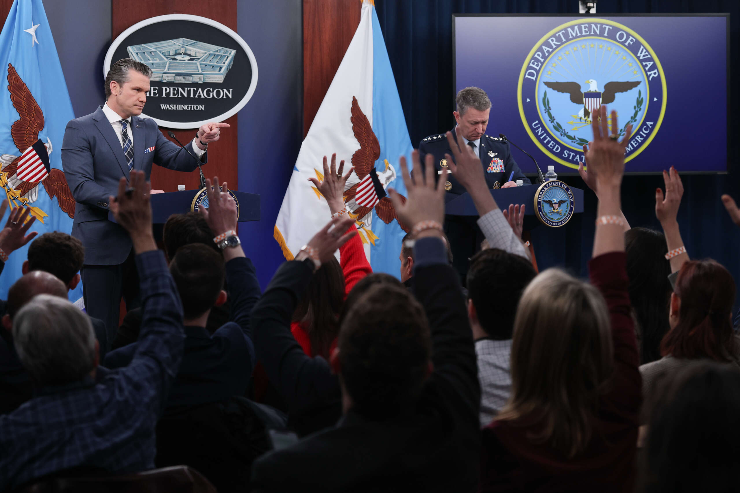 Personal Digest: Pentagon Ousts Stars and Stripes Leaders