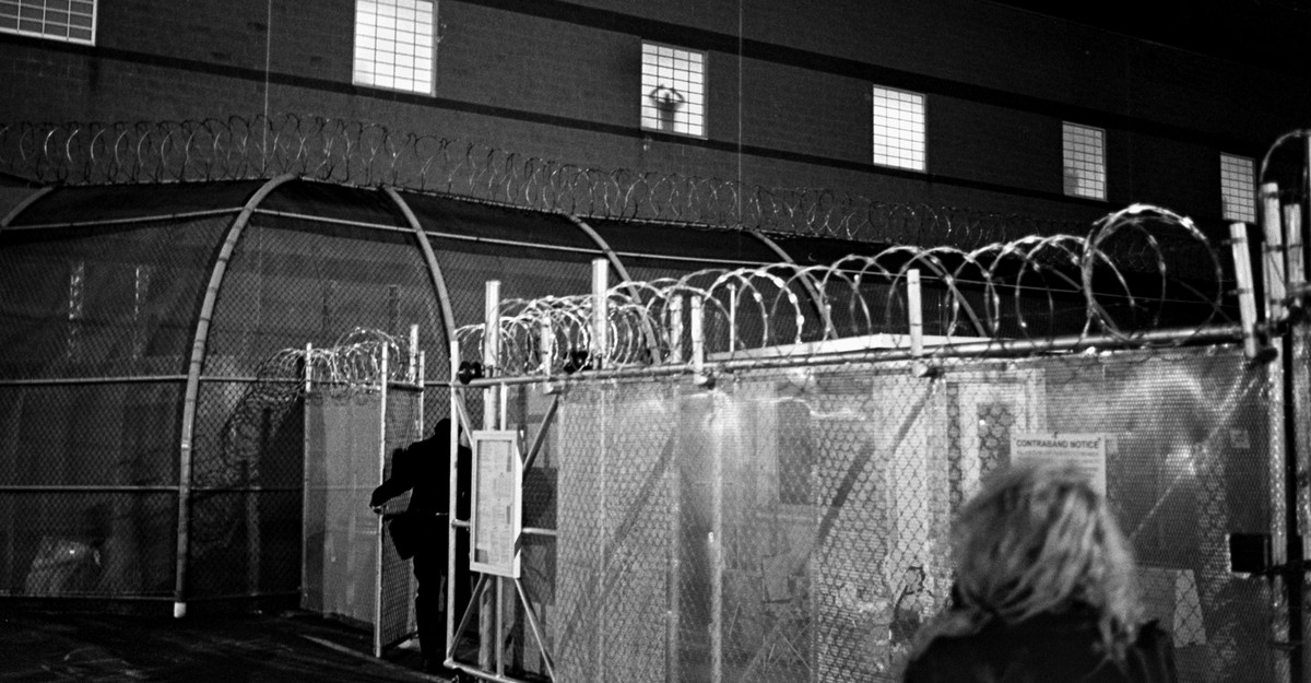 Personal Digest: Administration expands detention capacity in CA
