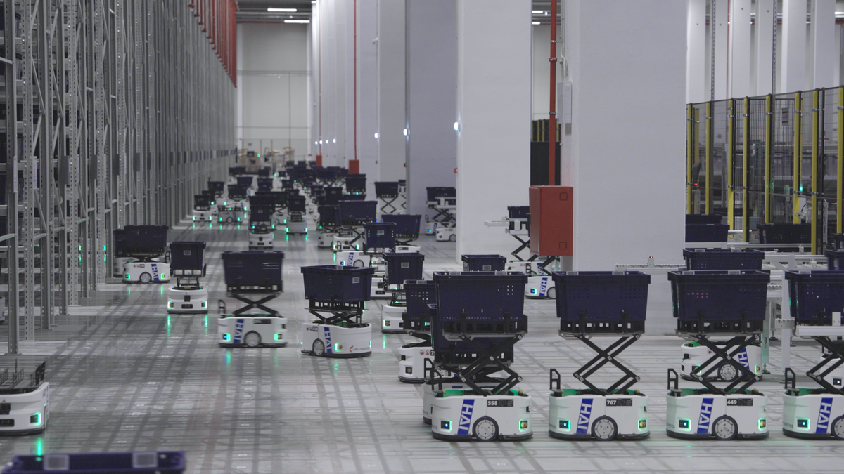 Personal Digest: Amazon's $200B AI bet and why it matters