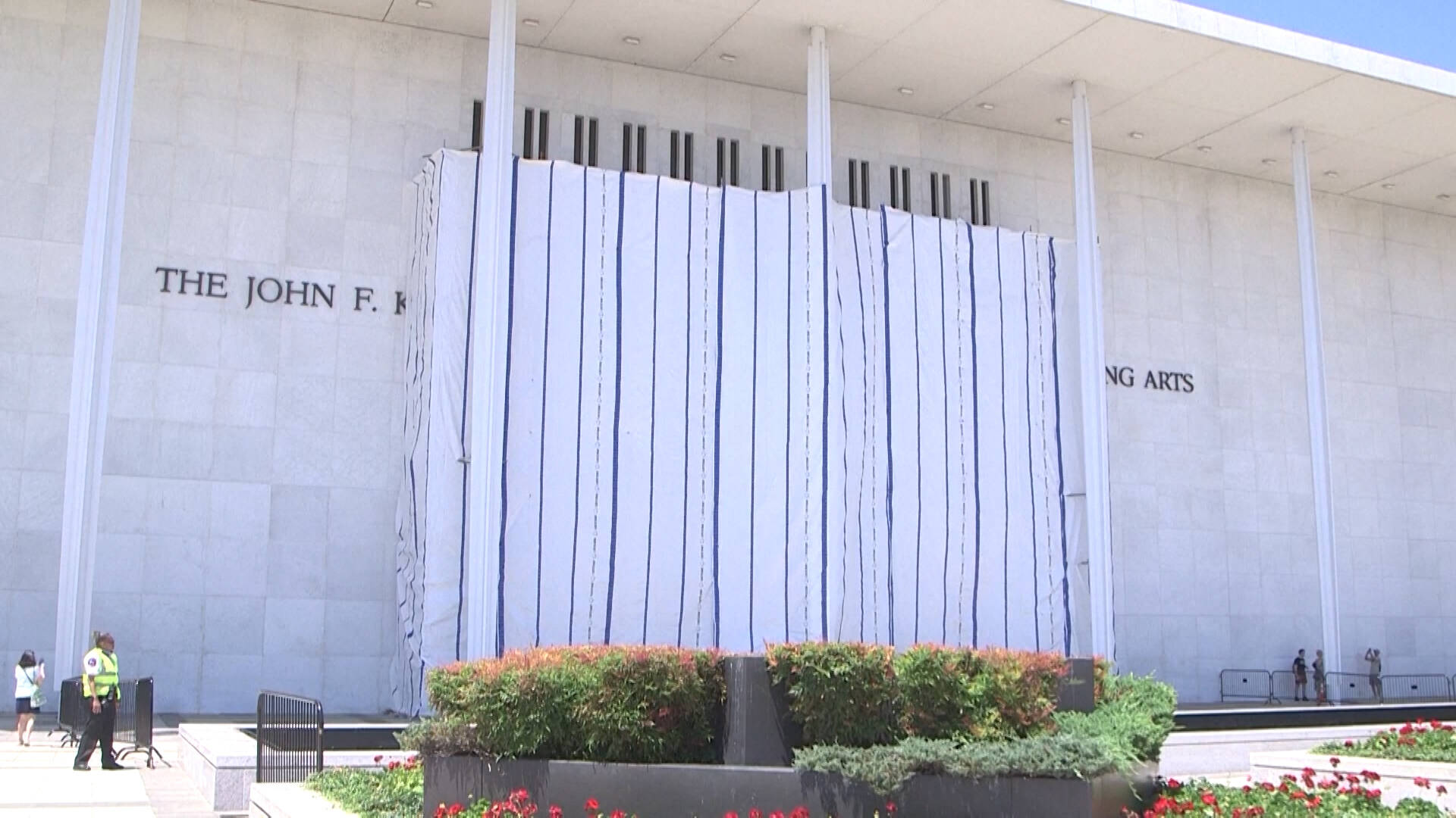 Personal Digest: Kennedy Center defies court, restores name